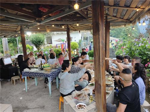 这个暑假 洪雅文旅市场很“热”