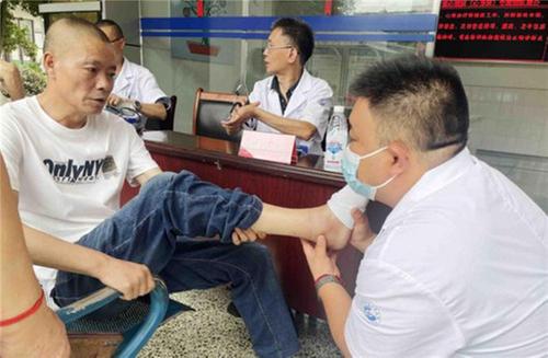 什邡市马井中心卫生院开展“各族人民心连心，共筑中华复兴梦”义诊活动