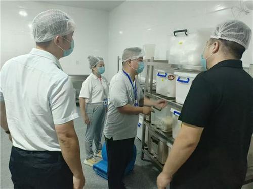 岳池县九龙街道开展校园安全与校园餐检查，为师生筑牢安全防线