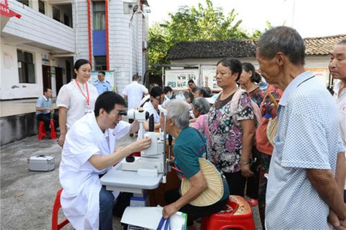 广安区：情暖中秋  爱洒夕阳