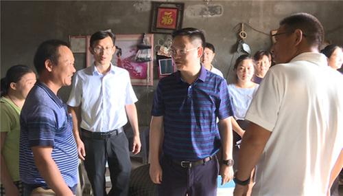 内江市市中区领导到乐贤街道走访调研