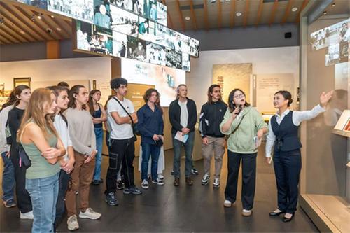 法国蒙达尔纪市青少年来广安市“走亲戚”