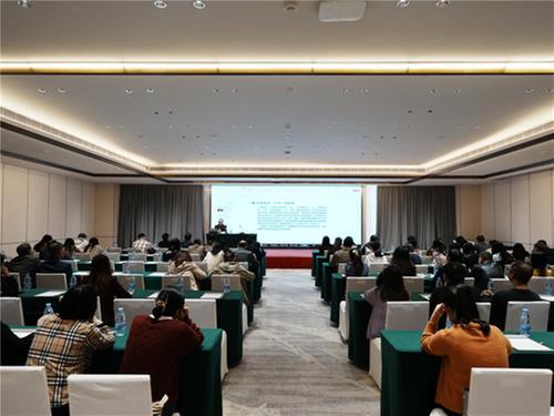 广安经开区食品安全委员会办公室召开食品安全培训会