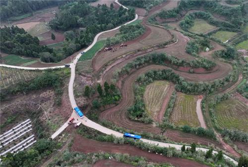 东兴区：“新农民”取“真经”