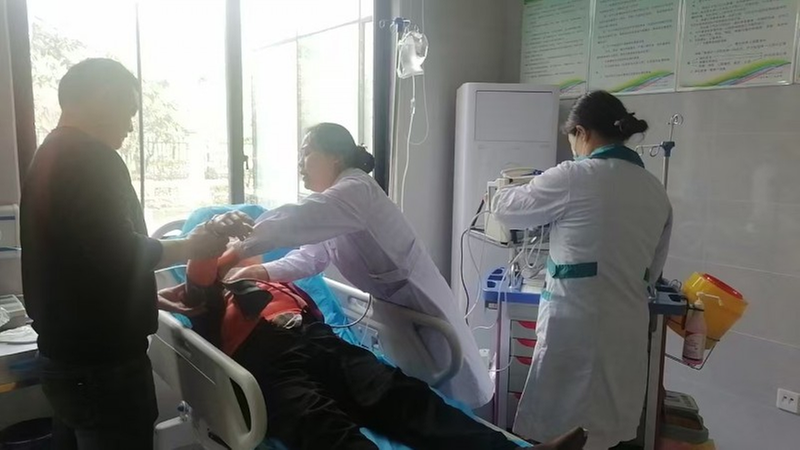  什邡市人民医院医共体携手，共筑卒中救治防线