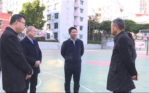 内江市市中区领导调研基层治理和平安中区建设工作