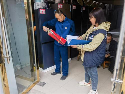 龙孔镇联合坪滩消防支队开展消防宣传检查活动