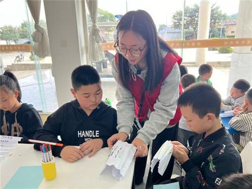 青神县开展“东坡小匠·绘梦文学”主题活动