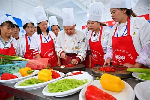 仁寿：技能培训进社区 打通就业服务“双向道”