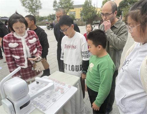 青白江区举办“青科荟”品牌活动之最爱青白江·畅享新科技—科普进社区活动