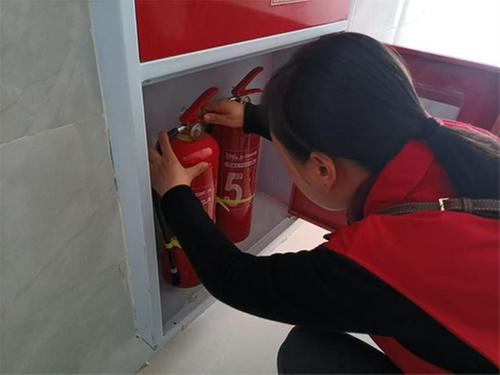 筑牢“防火墙” 保驾护“成长”