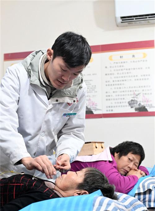 内江东兴区：弘扬中医文化 护航群众健康