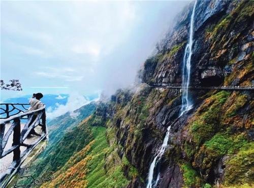 四川洪雅：特色活动带来旅游热