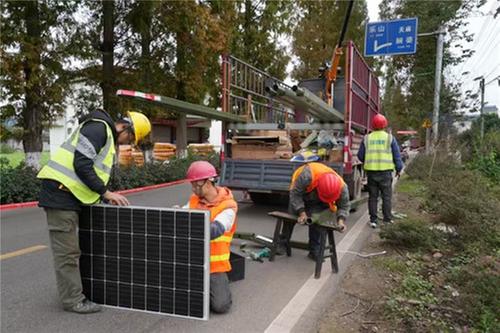 青神：千盏暖心灯 点亮最美农村路