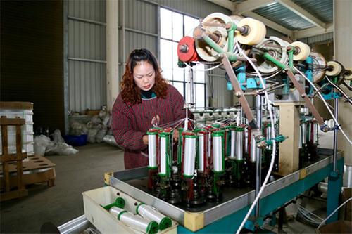 岳池县：企业生产“拉满弓” 全力打好“收官战”