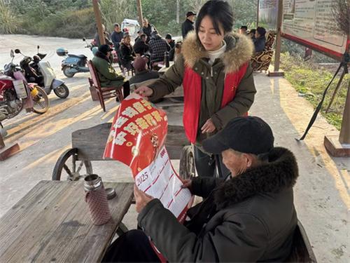 成都东部新区石板凳街道发挥网格“微力量” 守护居民“钱袋子”