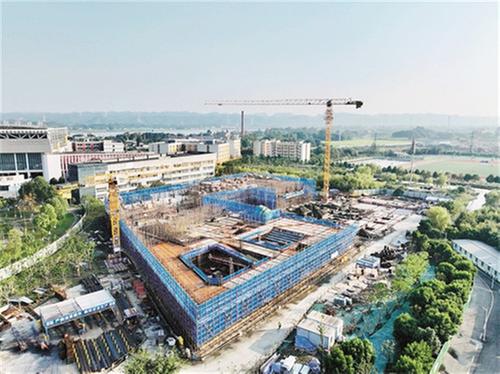 青神县全力冲刺年底“收官战”