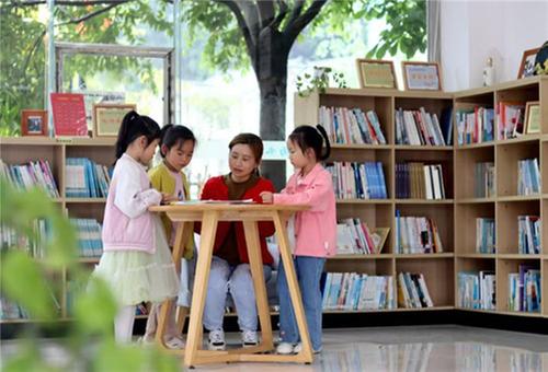 仁寿：冬日处处飘书香 全民阅读氛围浓