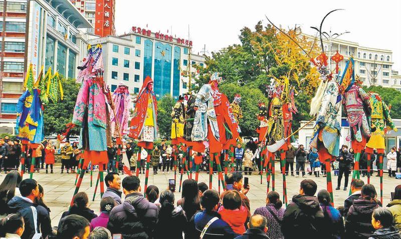 多彩活动送欢乐