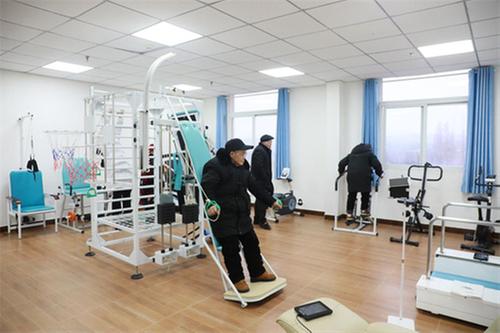 岳池县：医养结合 绘就幸福“夕阳红”