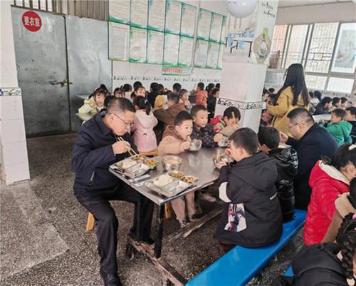 平昌县教科局：筑牢食品安全防线