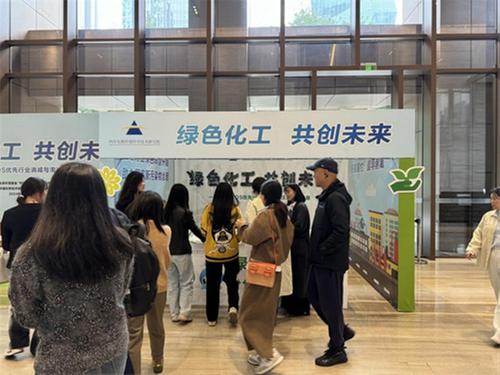 宣传“中国PFOS优先行业削减与淘汰项目”成果，为环保助力