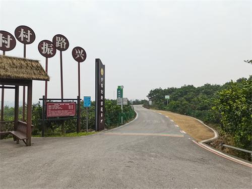 邻水县：农村公路建设铺就乡村振兴快车道