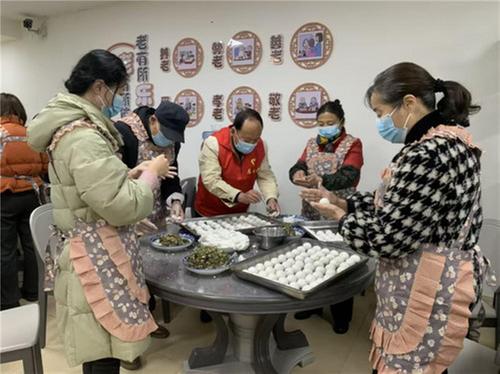 青神县：暖心腊八粥  浓浓邻里情