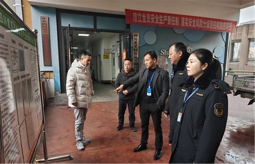 筑牢坚实防线，守护群众食品药品安全