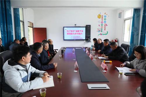 巴中市市场监管局携手巴中市陈然巴山名校长工作室送教南江县云顶镇九义校