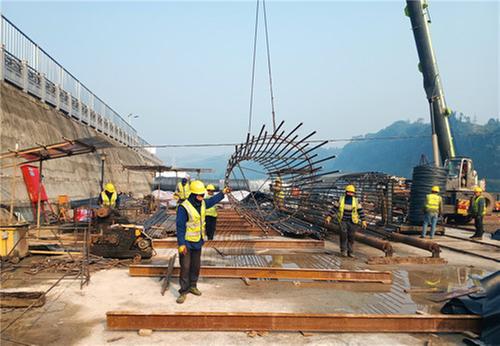 四川洪雅：全力以赴抓交通项目建设 奋力冲刺“开门红”