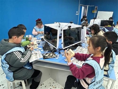 资阳市80余名“小航天迷”走进成都神舟科学空间 沉浸式体验科技魅力