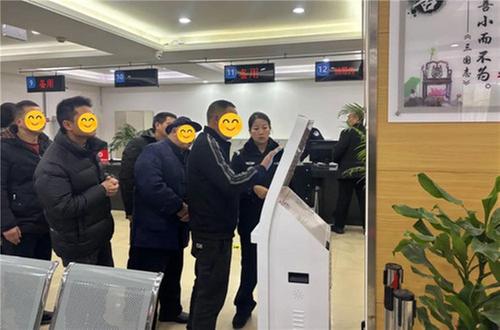 邻水县公安局出入境管理大队：多措并举迎接办证高峰