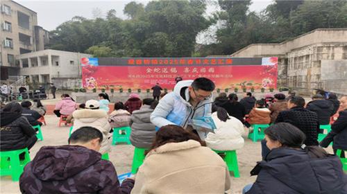 邻水县科协参加科技文化卫生“三下乡”活动推动科普宣传走深走实