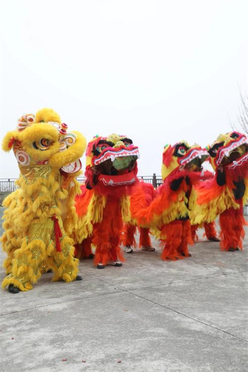 【新春走基层·文化中国年】龙狮共舞 花车巡游...这场非遗民俗盛宴等您来