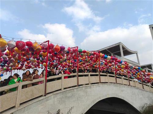 青神：新春活动精彩纷呈 唤鱼公园年味浓浓