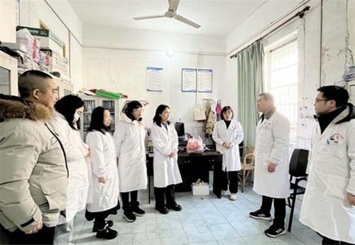 隆昌市界市镇中心卫生院开展月末大扫除暨扫尘迎新春、安全检查等系列活动