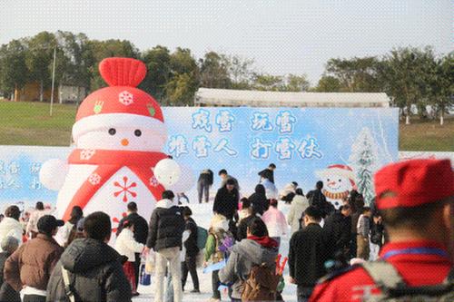 雪漫草原 烟花贺春 梅花映雪！内江市市中区川南大草原邀你共赴一场春日绮梦
