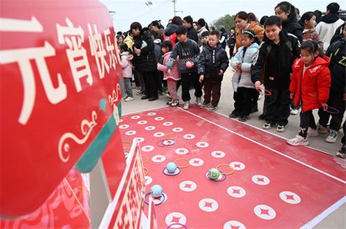 四川内江：川渝联动闹元宵