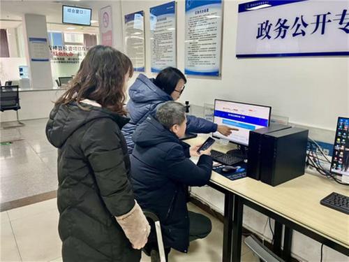 青神：推行“个转企”一件事服务  变“多地跑”为“一次办”
