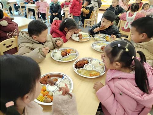 眉山洪雅：两所新建幼儿园迎来新春开学季