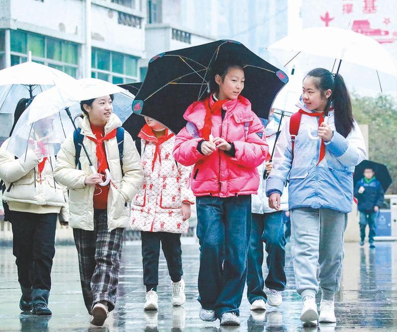 春雨润校园 少年启新程