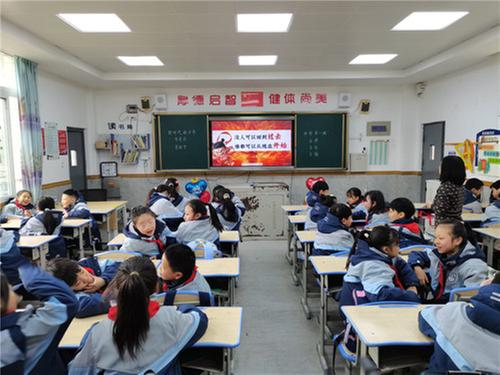 邻水县正大实验学校：学习“哪吒”精神 争做时代少年