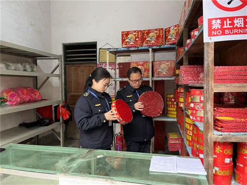 邻水县建新市场监督管理所开展烟花爆竹专项检查