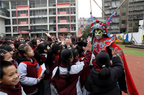 广安：春日逐梦帆 非遗传承进校园