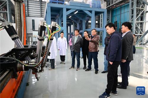 中国下一代“人造太阳”关键系统通过验收 达到国际先进水平