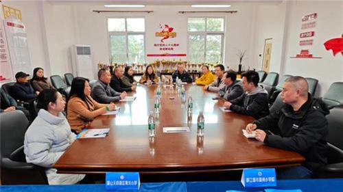 青灌携手深耕教研，探索跨校联盟赋能教育