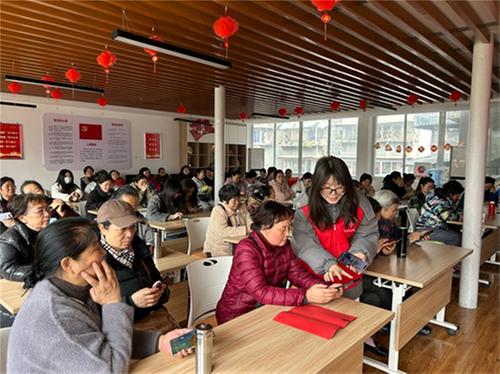 智趣无界！浆洗街掀起AI生活进化论——科技之春让数字鸿沟变成共融桥梁