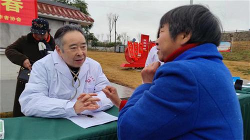 仁寿县科协开展戒烟宣传活动