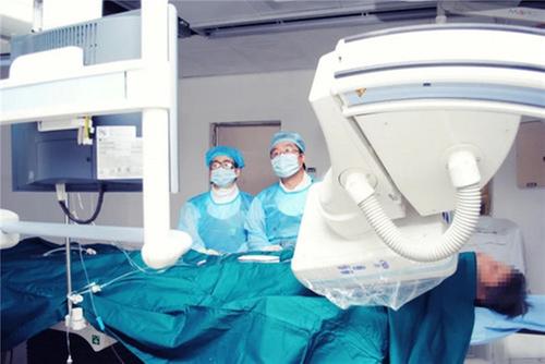  “医乃仁术、医者仁心”——记什邡市人民医院心内科名医黄永培